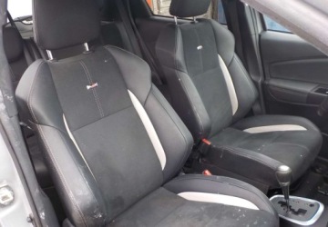 Toyota Yaris III Hatchback 5d Facelifting 2017 1.5 Hybrid 100KM 2019 Toyota Yaris GR-Sport Okazja 1.5 Hybryda 100KM, zdjęcie 21