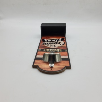 STC Les Copains Первая деревянная открывалка для бутылок