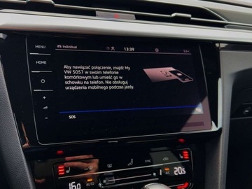 Volkswagen Arteon Fastback Facelifting 2.0 TSI 190KM 2022 Volkswagen Arteon 2.0TSI 190KM R-Line DSG SerwisASO Kessy Acc Led Navi Hak, zdjęcie 25