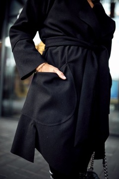 Elegancki płaszcz damski z paskiem czarny XL