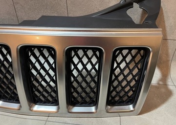 JEEP GRAND CHEROKEE WK LIFT GRIL OVERLAND ОРИГИНАЛ