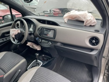 Toyota Yaris III Hatchback 5d Facelifting 2017 1.5 Hybrid 100KM 2020 Toyota Yaris Automat Hybryda Klimatronik Kamera, zdjęcie 10