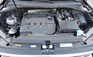 Volkswagen Tiguan II SUV 2.0 TDI 150KM 2019 Volkswagen Tiguan 2,0 TDI 150 KM DSG FULL LED BI-Xenon Nawigacja HIGH-LINE, zdjęcie 34