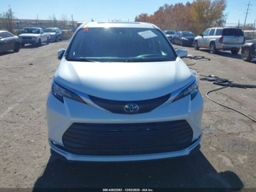 Toyota Sienna III 2023 Toyota Sienna xle, 2023r., 2.5L 2.5 Benzyna 189KM, zdjęcie 4