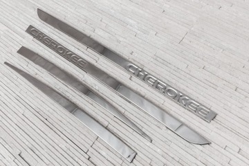 JEEP CHEROKEE 2014+ DEKORATIVNÍ LIŠTA DVEŘE