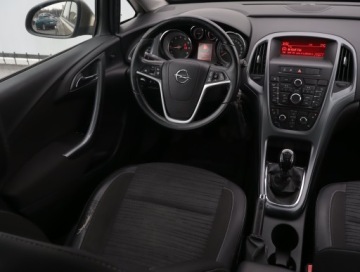 Opel Astra J Sedan 1.6 Twinport ECOTEC 115KM 2014 Opel Astra 1.6 16V, Salon Polska, Klima, Tempomat, zdjęcie 6