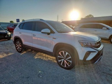 Volkswagen 2022 Volkswagen Inny Volkswagen Taos SE 4MOTION z 2022 roku , od firmy ubezpiec, zdjęcie 2