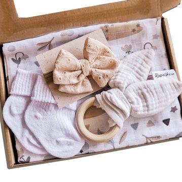 Zestaw akcesoriów dla niemowlaka prezentowy box na babyshower dziewczynki
