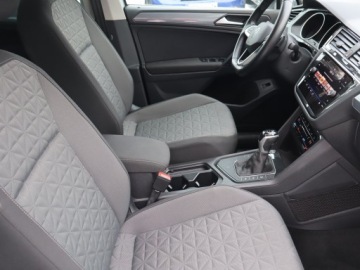 Volkswagen Tiguan II SUV Facelifting 1.5 TSI 150KM 2021 VW Tiguan 1.5 TSI, Salon Polska, Serwis ASO, DSG, zdjęcie 8