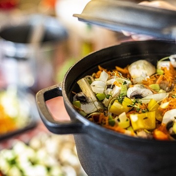 ЧУГУННАЯ КОТОРШКА С СКОРОДКОЙ-ГРИЛЬ 3,5 Л.