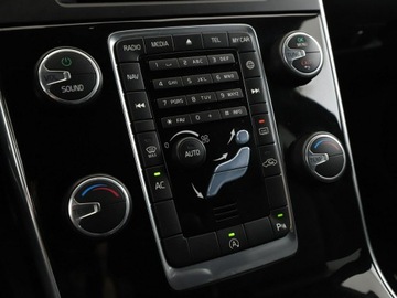 Volvo V60 I Kombi Facelifting 2.0 D2 DRIVE-E 120KM 2016 Volvo V60 2.0D Dynamic Edition Klima Nawigacja, zdjęcie 26