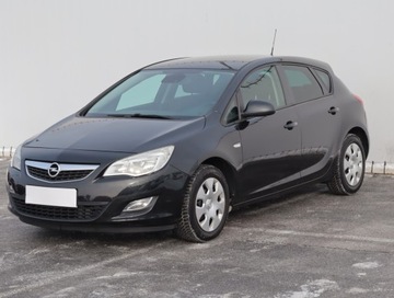 Opel Astra J Hatchback 5d 1.4 Turbo ECOTEC 140KM 2011 Opel Astra 1.4 T, Klima, Tempomat, Parktronic, zdjęcie 1