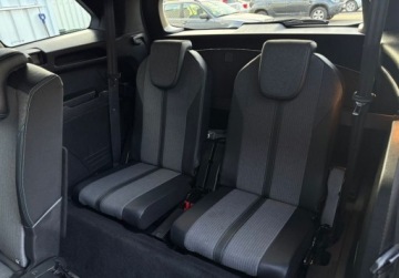 Peugeot 5008 II Crossover Facelifting 1.5 BlueHDi 130KM 2024 Peugeot 5008 1.5 BlueHDi 130KM Allure SS EAT8 Vat 23 serwis ASO 1.5 130KM, zdjęcie 13