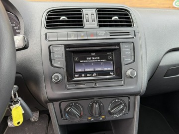 Volkswagen Polo V Hatchback 3d Facelifting 1.0 75KM 2017 Volkswagen Polo 17r. 1.0 MPI benzyna z Niemiec, zdjęcie 12