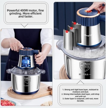 Электрическая мясорубка емкостью 5 литров.