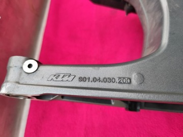 Натяжение цепи заднего маятника KTM DUKE RC 125 17-23R 901.04.030.200