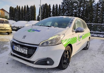 Peugeot 208 I 2016 Peugeot 208 2016r, 1.2 Benzyna. Lekko uszkodzony prawy przod. Jezdzi. 1.2
