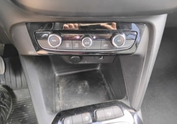Opel Corsa F Hatchback 5d 1.2 Turbo 100KM 2021 Opel Corsa 2021r, 1.2Benzyna. Uszkodzony lewy tyl. Jezdzi. 1.2 Benzyna, zdjęcie 13