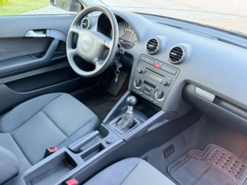 Audi A3 8P Hatchback 3d 1.6 102KM 2004 Audi A3 3-drzwiowe 1.6mpi 102KM Klima Alusy Grzane fotele Sprawdz 1.6, zdjęcie 17
