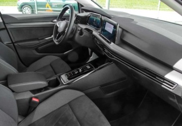 Volkswagen Golf VIII Variant 1.5 eTSI 130KM 2024 Volkswagen Golf 1.5eTSI 130KM DSG, Style, Martwe pole, Pakiet Zimowy, App, zdjęcie 12