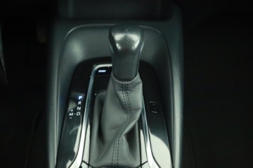 Toyota Corolla XII Sedan 1.5 VVT-i 125KM 2022 Toyota Corolla 1.5 VVT-i, Salon Polska, zdjęcie 10