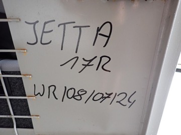 KOMPLET SEDADLA EVROPA POLOKOŽENÝ ORIG. VOLKSWAGEN JETTA 17R