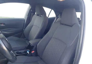 Toyota Corolla XII Hatchback 1.8 Hybrid 122KM 2019 Toyota Corolla GwarancjaKamera Cofania, cyfrowe zegary, Bezwypadkowa, Salo, zdjęcie 10