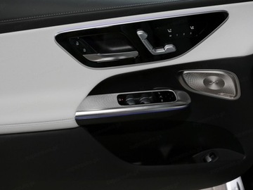 Mercedes GLC C254/X254 2025 MERCEDES-BENZ GLC 300 e 4-Matic AMG Line 2.0 (360KM) 2025, zdjęcie 9