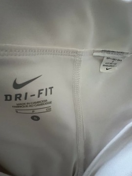 Комплект юбки и топа Nike