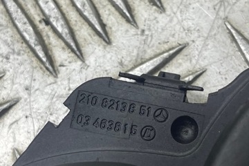 KNOFLÍKY REGULACE PRAVÉHO SEDADLA MERCEDES-BENZ E (W211) 2108213851 3.0L