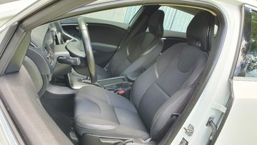 Volvo V40 II Hatchback 2.0 D2 DRIVE-E 120KM 2015 Volvo V40 2.0 D2 120KM # Momentum # Navi #, zdjęcie 5