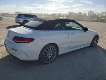 Mercedes Klasa C W205 2017 Mercedes-Benz Klasa C 2017 MERCEDES-BENZ C 300 silnik 2.0 L 2.0 Benzyna, zdjęcie 3