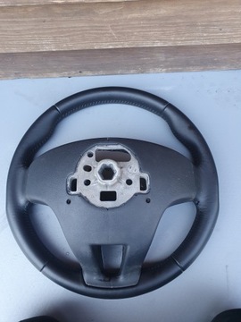 МНОГОФУНКЦИОНАЛЬНОЕ РУЛЕВОЕ КОЛЕСО VOLVO XC60