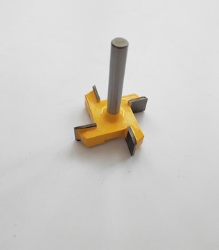 РЕЗКА ДЛЯ СТРОЕНИЯ ДЕРЕВА С ХВОСТОВИКОМ 51 ММ ТВЕРДОСПЛАВНЫЕ РЕЗЦЫ 8 ММ