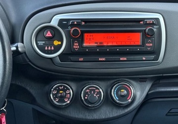 Toyota Yaris III Hatchback 5d 1.4 D-4D DPF 90KM 2013 Toyota Yaris Salon Polska 1.4 Diesel 90KM, zdjęcie 6
