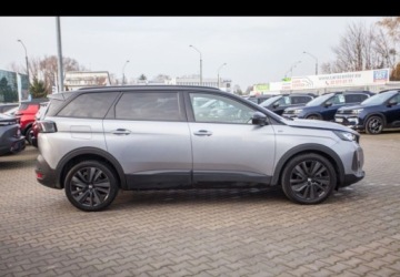 Peugeot 5008 II Crossover Facelifting 1.2 PureTech 130KM 2021 Peugeot 5008 Salon Polska 1.2 Benzyna 130KM, zdjęcie 3