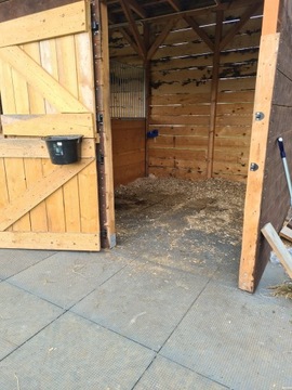 Коврики для конюшен - поддон 10 шт.