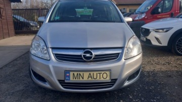 Opel Zafira B 1.8 ECOTEC 140KM 2008 Opel Zafira Opel Zafira B 2008 rok 1.8 benzyna 140 KM 7 osob 1.8 Benzyna, zdjęcie 23