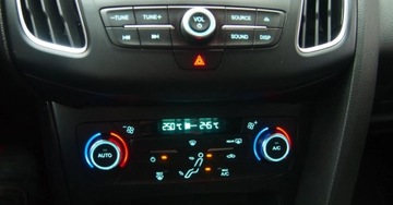 Ford Focus III Kombi Facelifting 1.5 EcoBoost 150KM 2018 Ford Focus 1,5Benzyna 150KMSerwisowany2 x KlIMAtronicALU EURO 6 1.5, zdjęcie 7