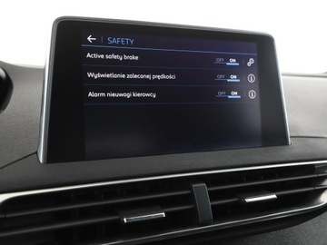 Peugeot 3008 II Crossover 1.2 PureTech 130KM 2019 Peugeot 3008 Allure Business automat navi kamera, zdjęcie 25