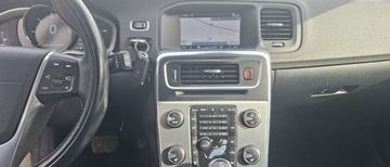 Volvo V60 I 2013 Volvo V60 Volvo V60 D6 AWD Plug-in Hybrid Summum 2.4 Hybryda Plug-in 220KM, zdjęcie 14