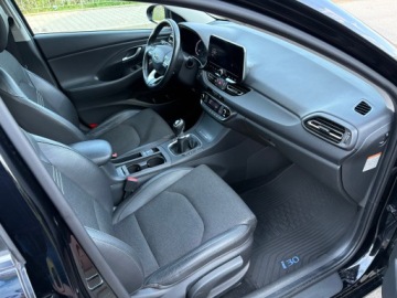 Hyundai i30 III 2022 HYUNDAI i30 1.6 CRDI 48V MIĘKKA HYBRYDA DOBRZE WYPOSAŻONY BEZWYPADKOWY, zdjęcie 11