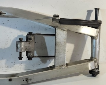 Ось подвески 5DM-22110-00-00 Yamaha Fazer FZS 600 1998-2003r