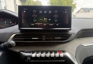 Peugeot 3008 II Crossover Facelifting  1.2 PureTech 130KM 2021 Peugeot 3008 Peugeot 3008 1.2 PureTech GT SampS 1.2 Benzyna 130KM, zdjęcie 29