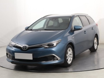 Toyota Auris II Touring Sports Facelifting 1.8 Hybrid 136KM 2017 Toyota Auris Hybrid, Salon Polska, Serwis ASO, zdjęcie 1