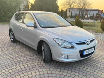 Hyundai i30 I Hatchback 1.4 109KM 2010 Hyundai i30 1.4 109KM Klima 4szyby 1- reka Sprawdz 1.4 Benzyna 109KM, zdjęcie 2