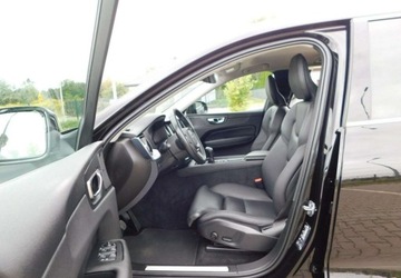 Volvo XC60 II Crossover D3 150KM 2020 Volvo XC 60 z Gwarancja Kamera Skora Fotele Comforty 2.0 Diesel 150KM, zdjęcie 9