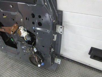 HUMMER H3 2008 DVEŘE LEVÉ PŘEDNÍ