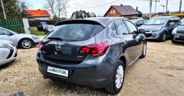 Opel Astra J Hatchback 5d 1.4 Turbo ECOTEC 120KM 2011 Opel Astra BENZYNA NAWIGACJA sportowe fotele super okazja polecamy, zdjęcie 15
