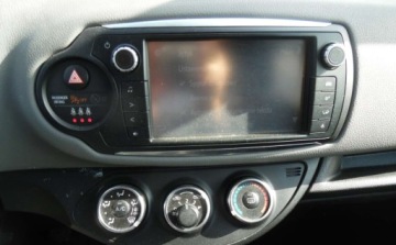 Toyota Yaris III 2016 Toyota Yaris 2016r, 1.3 Benzyna LPG, Uszkodzona. Poobijana. Jezdzi. 1.3, zdjęcie 12